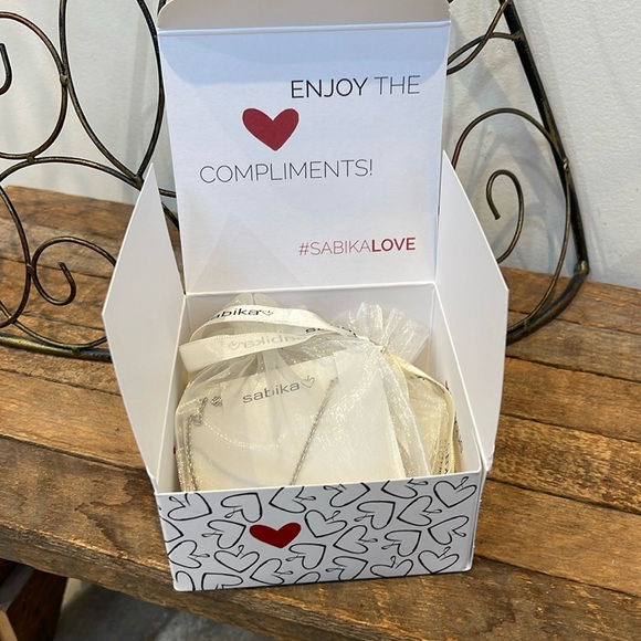 Sabika Iconic Denim Medalion Set - Picture 2 of 12